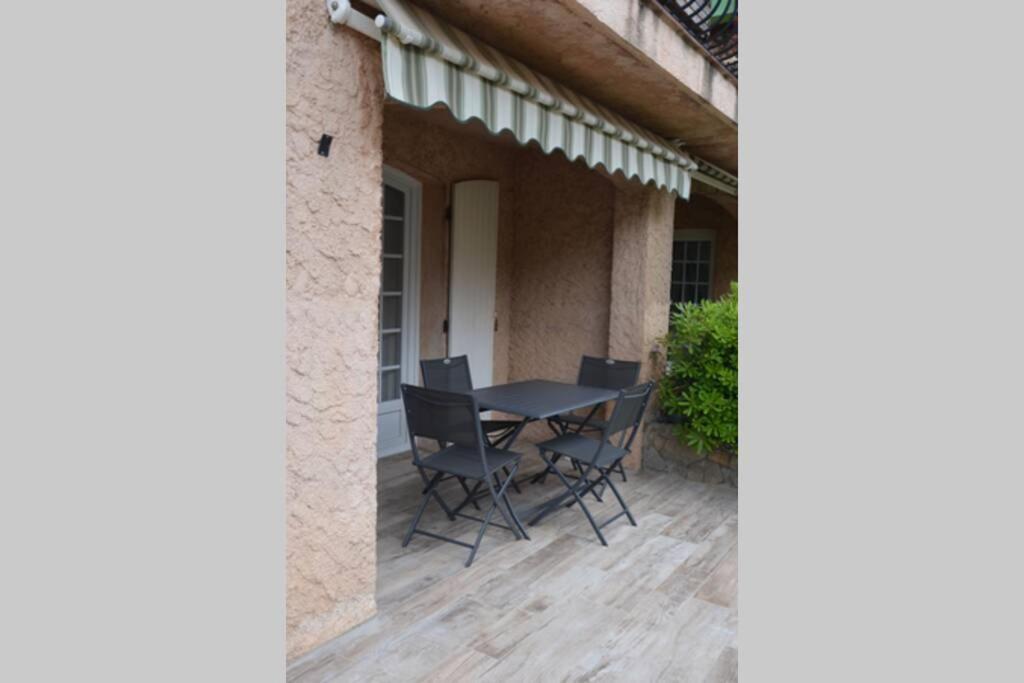 Ferienwohnung Superbe T2 Lumineux 3*** 10 Mn A Pied De La Plage Le Pradet Exterior foto